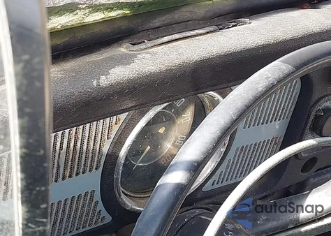 1968 Volkswagen Beetle z USA, uszkodzony, nr VIN 118888331